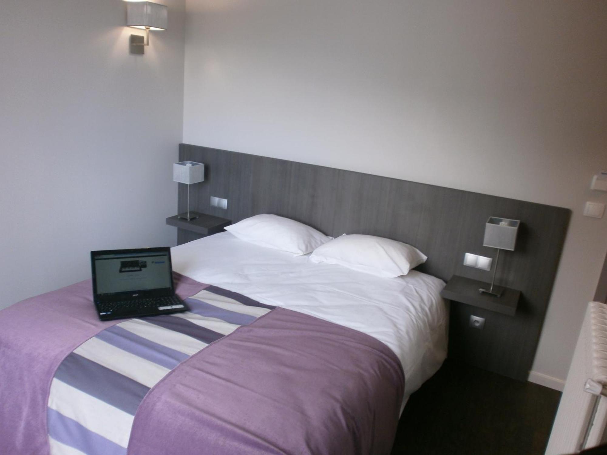 Hotel Des Rosiers Lourdes Buitenkant foto