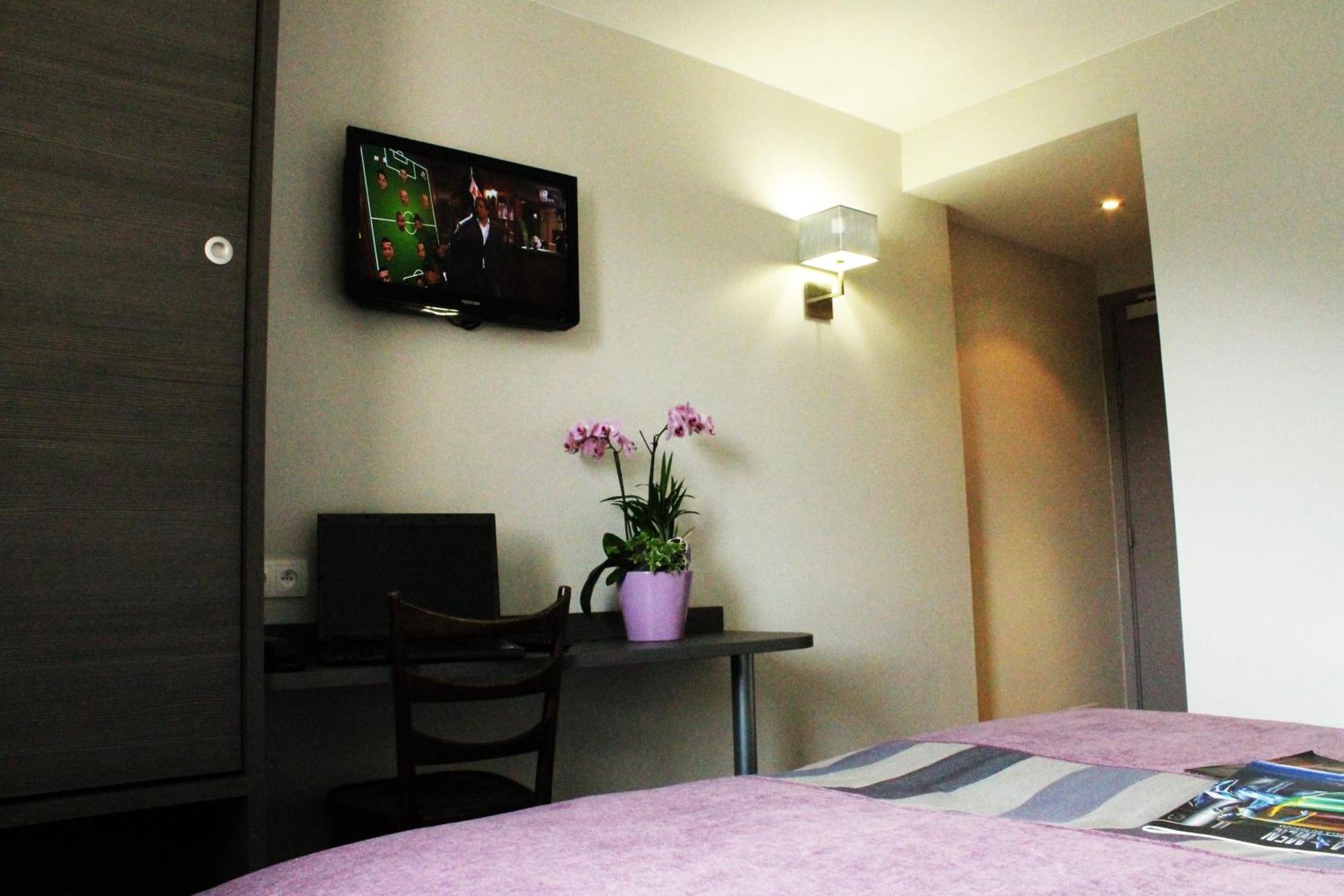 Hotel Des Rosiers Lourdes Buitenkant foto